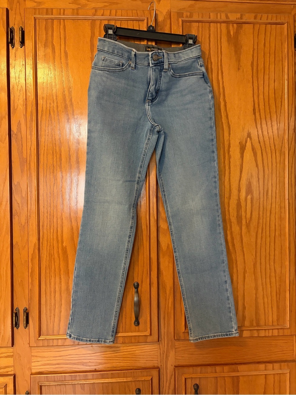 Jeans Lee Straight leg size 4M slim fit high rise